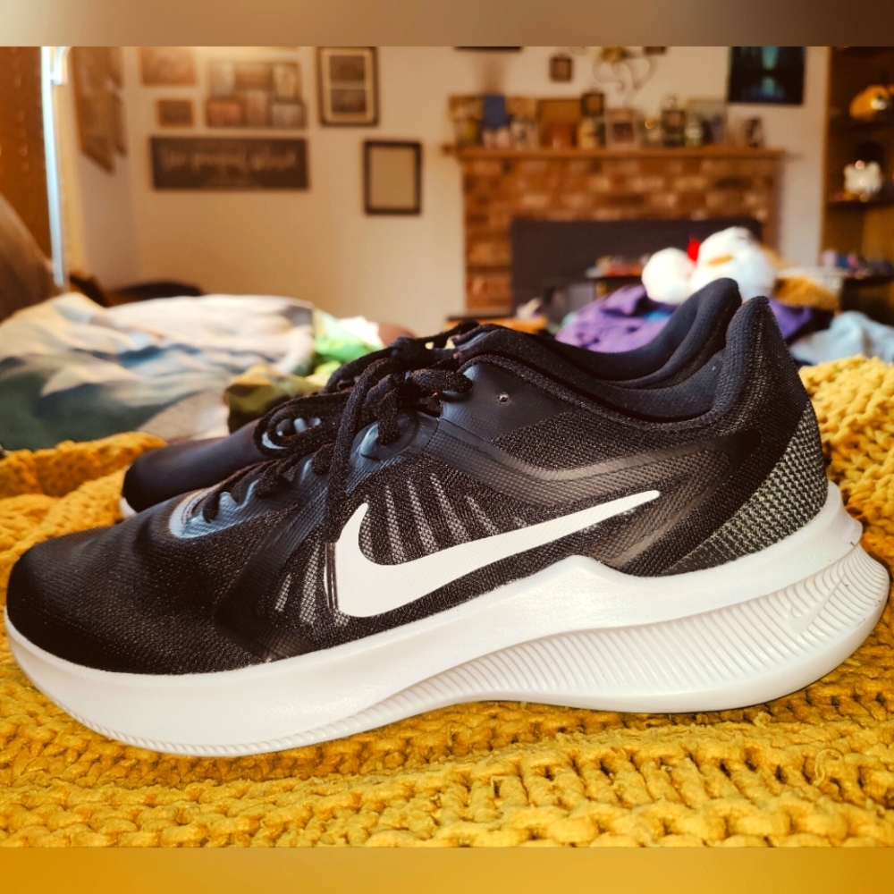 Nike Downshifter 10 Men's Size 11
